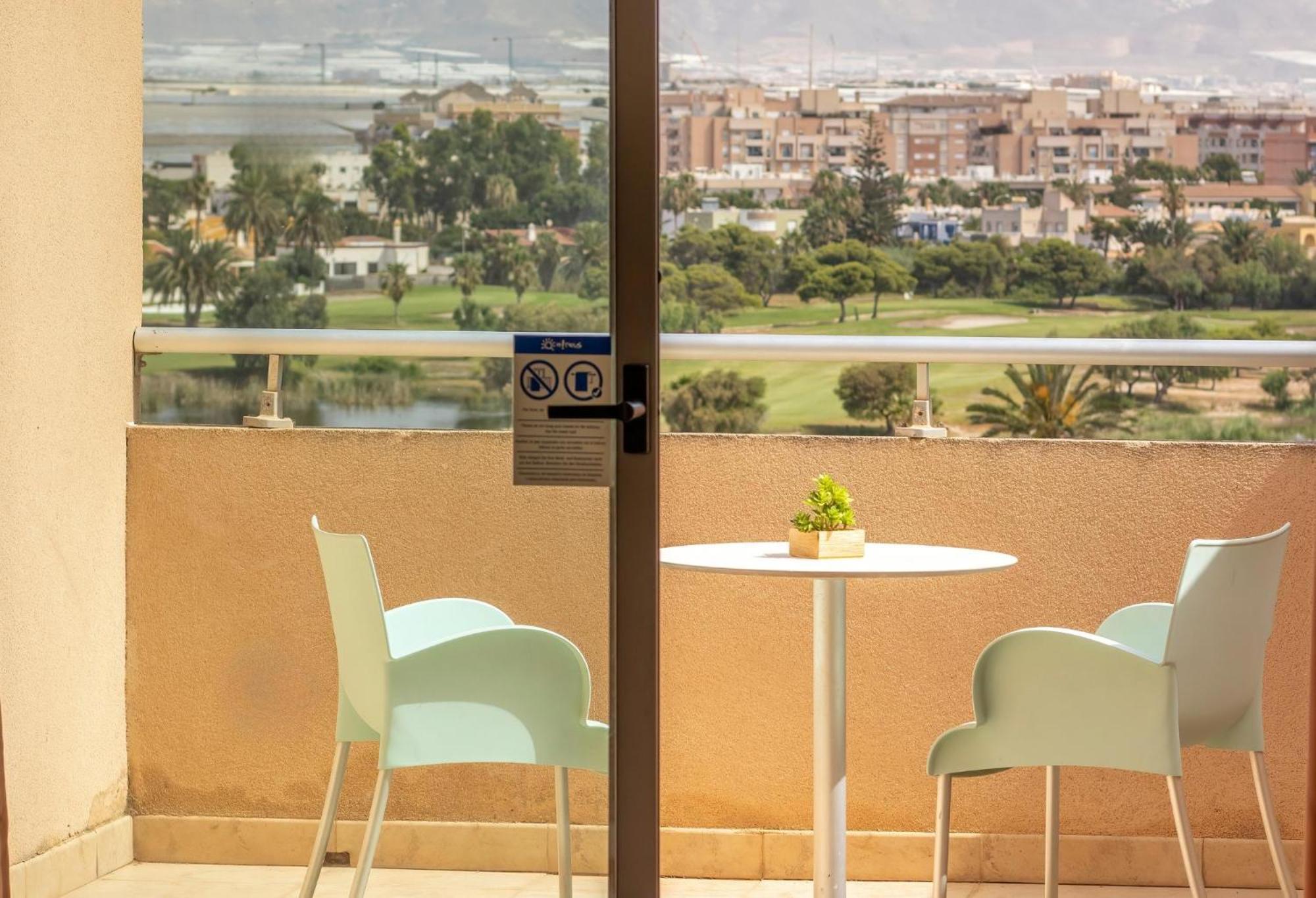 Fenix Family By Alegria Hotell Roquetas de Mar Exteriör bild